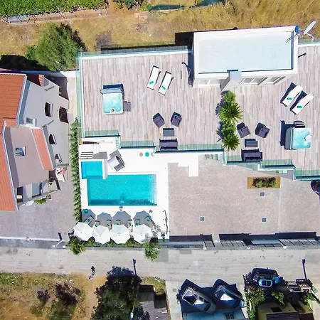 Luxury 1 Arta ביבינייה