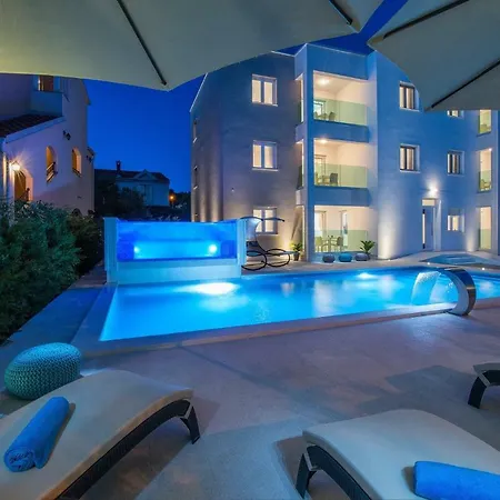 Luxury Arta