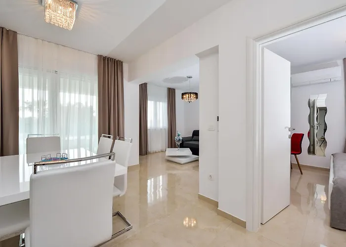 Luxury Arta Apartman *