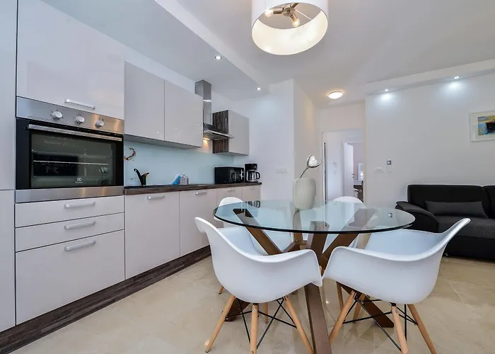 Luxury Arta Apartman